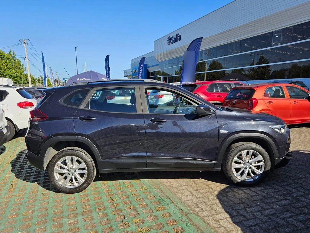 Chevrolet Tracker 1.2t Ltz R 4x2 At 5p año 2025