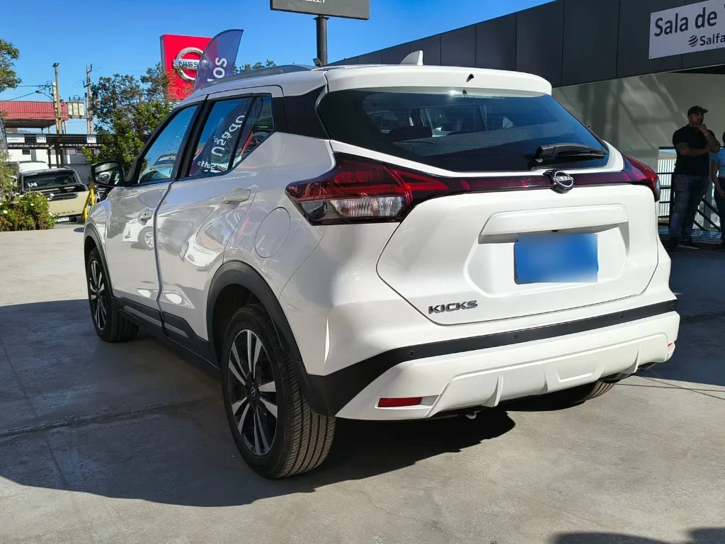 Nissan Kicks 1.6 Advance 4x2 Mt 5p año 2023
