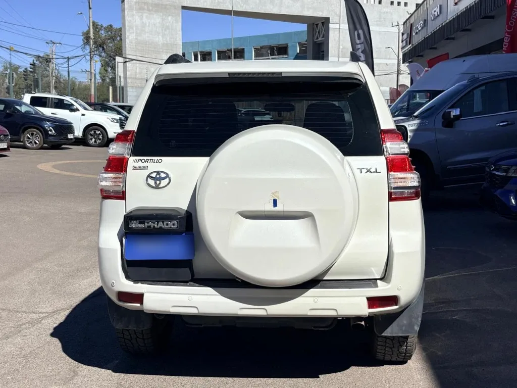 Toyota Land Cruiser Prado 2.7 Limited 4x4 At 3p año 2017