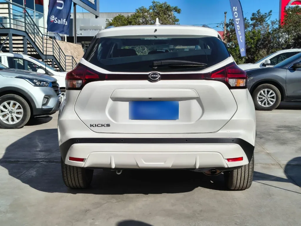 Nissan Kicks 1.6 Advance 4x2 Mt 5p año 2023