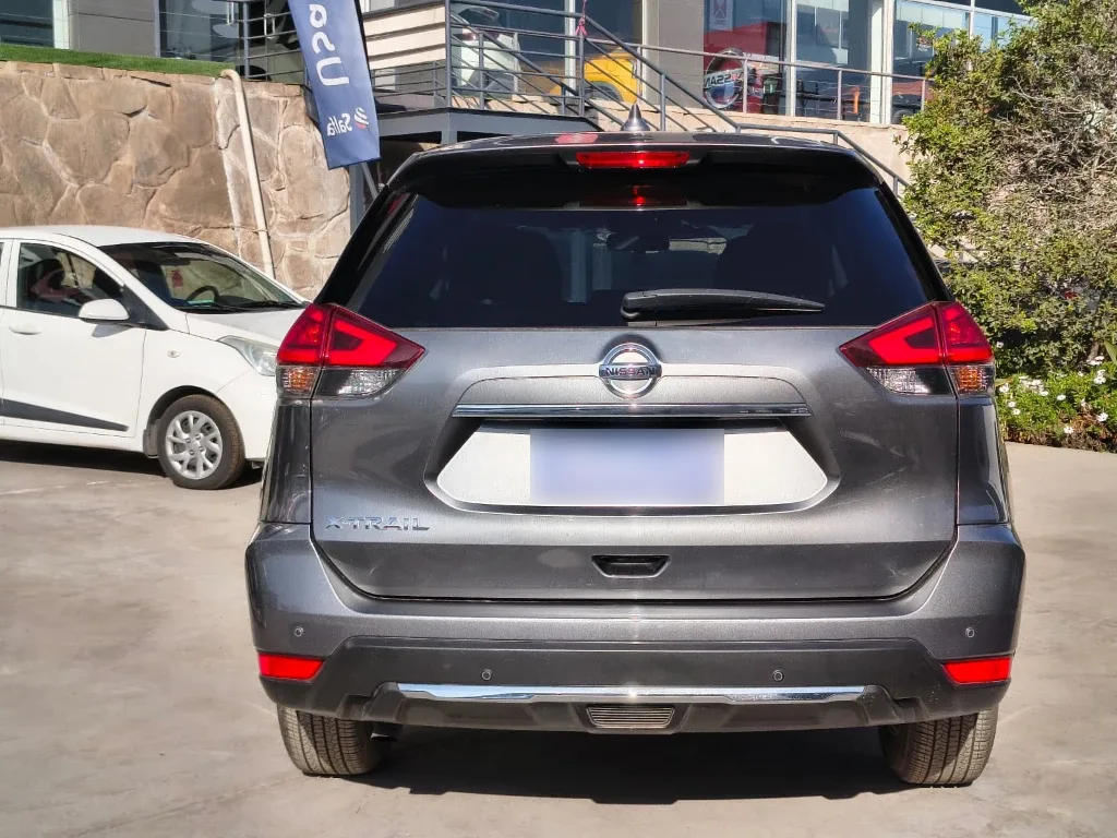 Nissan X-Trail 2.5 Sense 4x2 2row Cvt At 5p año 2023