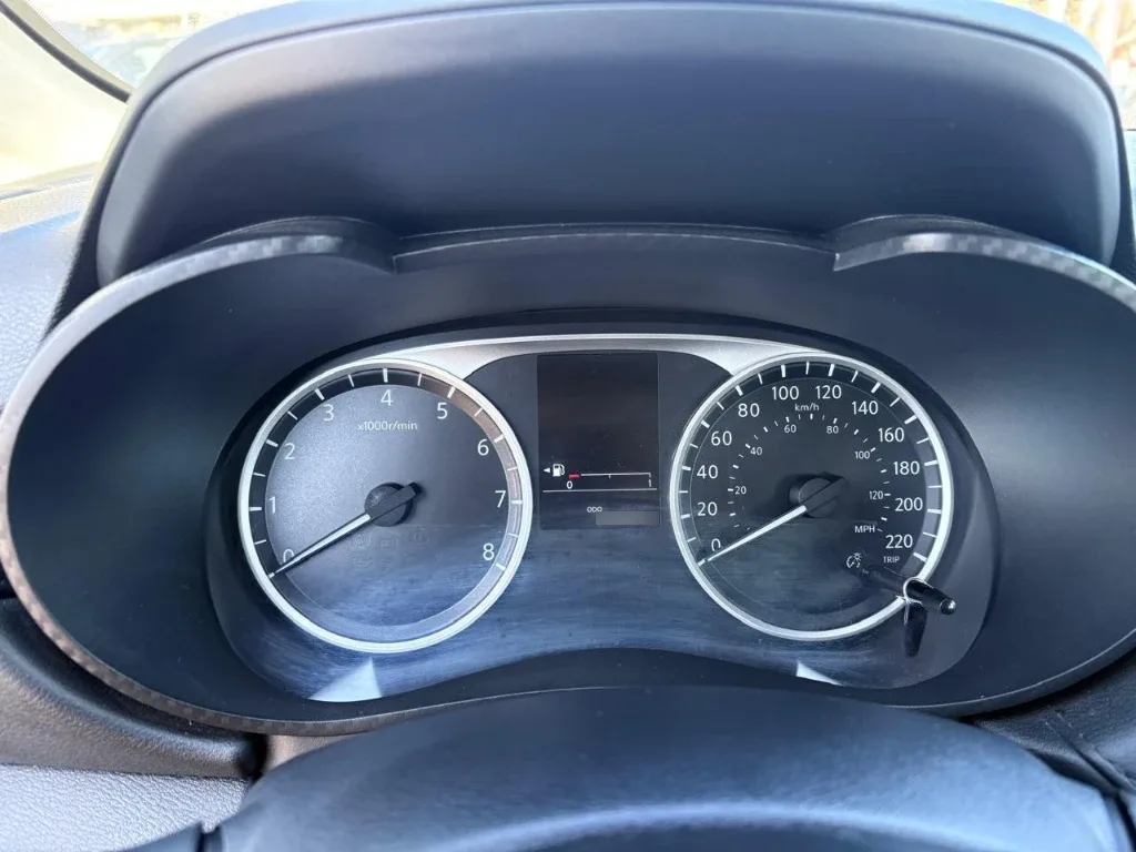 Nissan Versa 1.6 Sense 4x2 Mt 4p año 2025