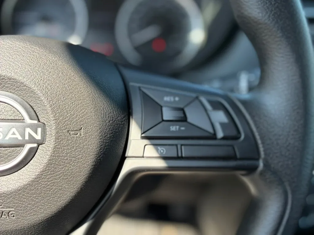 Nissan Versa 1.6 Sense 4x2 Mt 4p año 2025