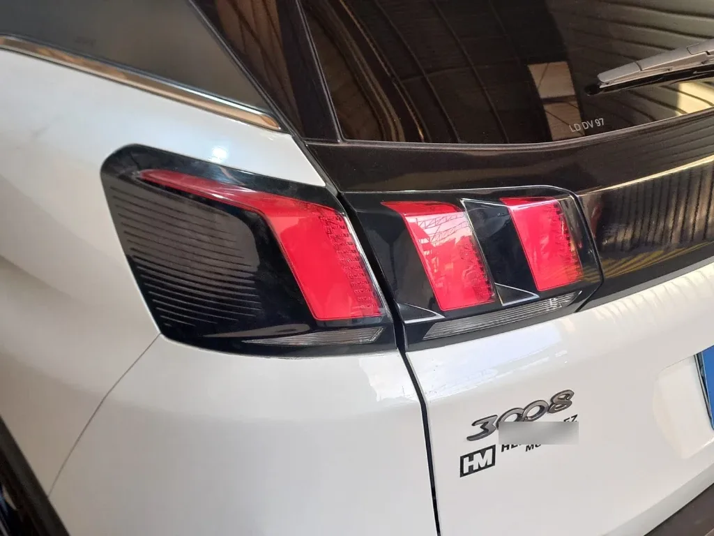 Peugeot 3008 2.0 Gt Bluehdi Diesel 4x2 At 5p año 2019