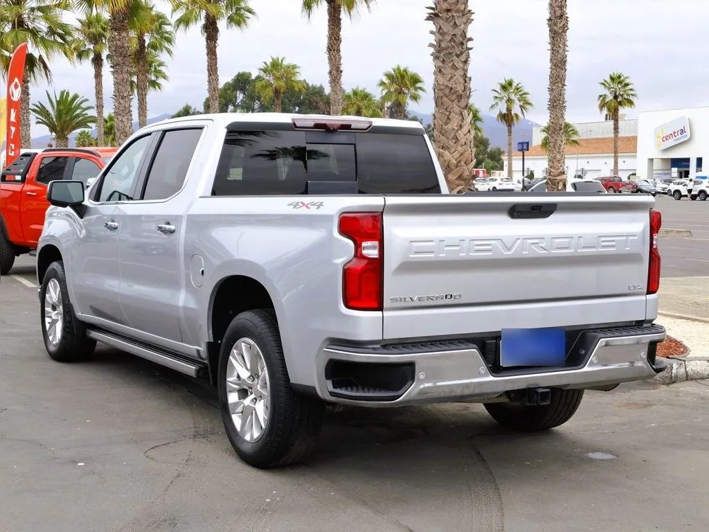 Chevrolet Silverado Dcab 4x4 Sohc 5.3 Aut año 2022