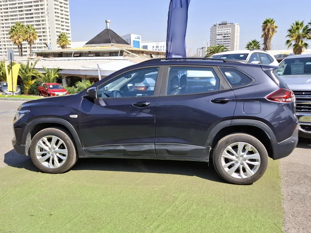 Chevrolet Tracker 1.2t Ltz R 4x2 At 5p año 2025