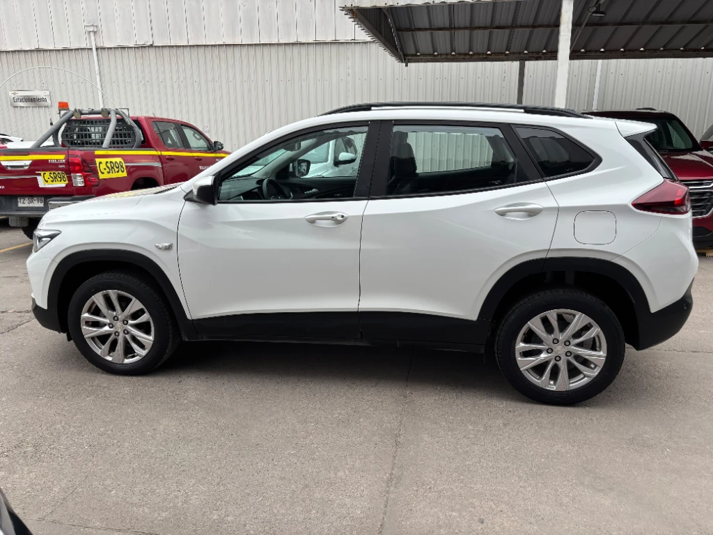 Chevrolet Tracker 1.2t Ltz R 4x2 At 5p año 2025