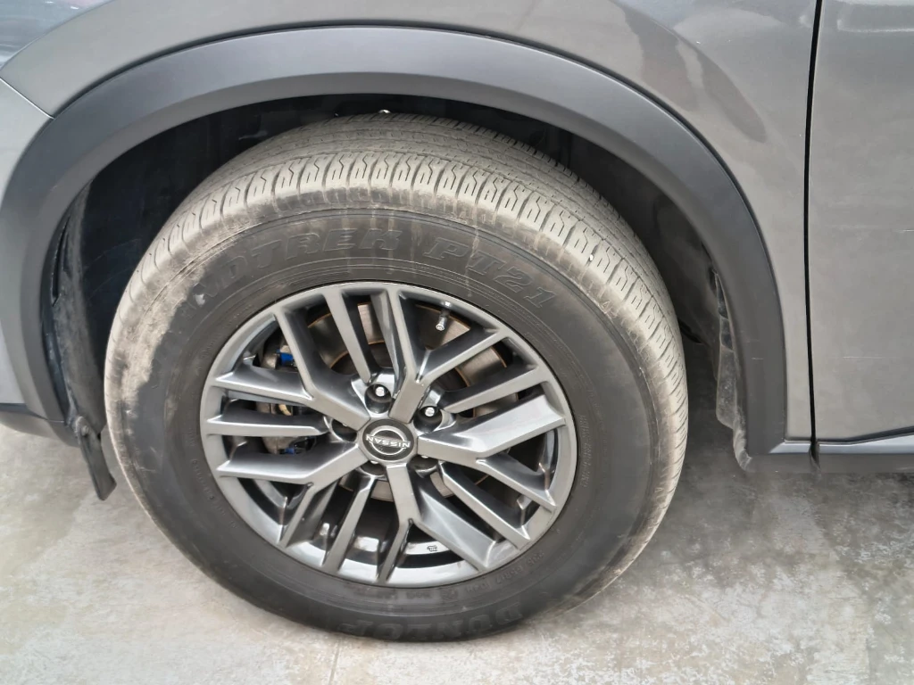 Nissan X-Trail 2.5 Sense 4x2 3row Cvt At 5p año 2024