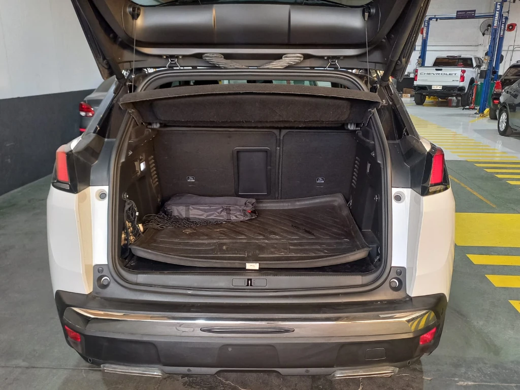Peugeot 3008 2.0 Gt Bluehdi Diesel 4x2 At 5p año 2019