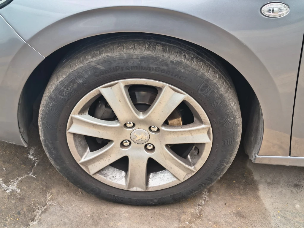 Peugeot 301 1.6 Allure Hdi 92 Mt Diesel año 2022