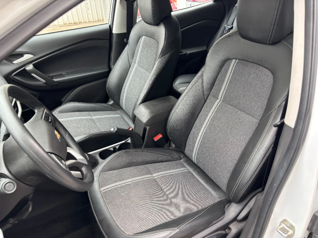 Chevrolet Tracker 1.2t Ltz R 4x2 At 5p año 2025