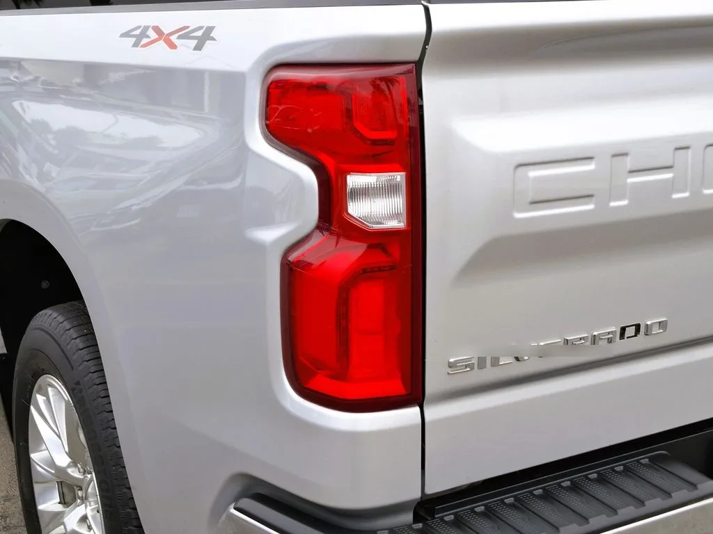 Chevrolet Silverado Dcab 4x4 Sohc 5.3 Aut año 2022