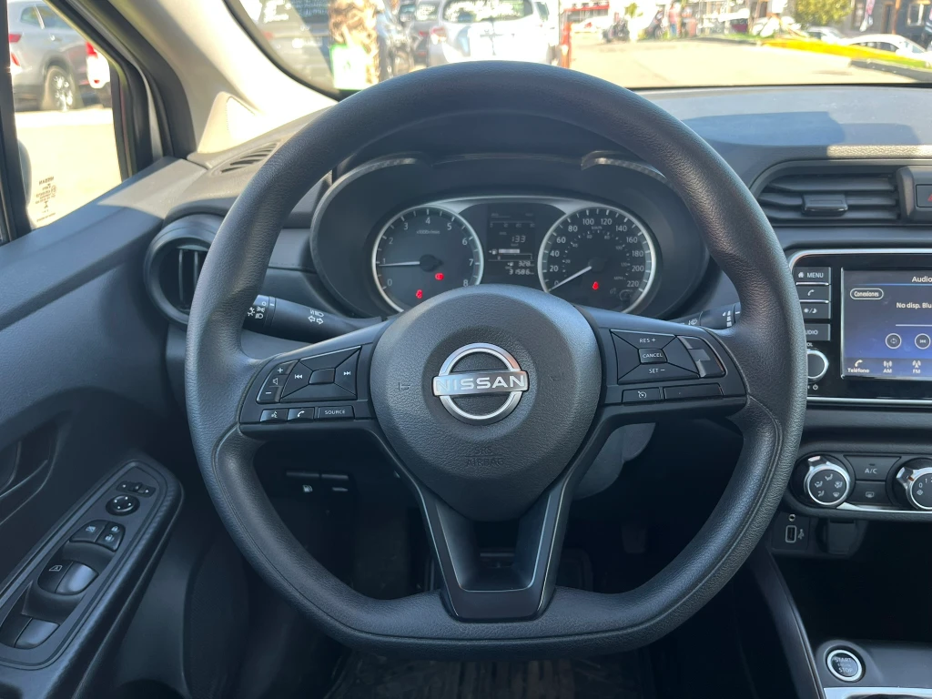 Nissan Versa 1.6 Sense 4x2 Mt 4p año 2025