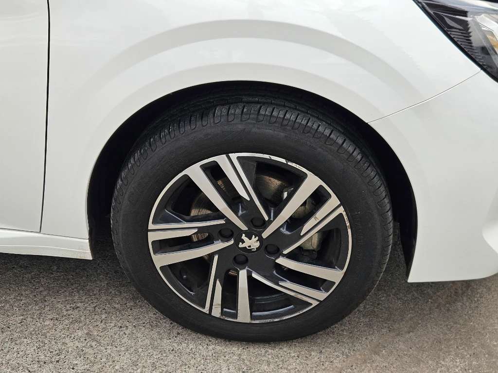 Peugeot 208 1.2t Mca Puretech 130 Allure 4x2 Eat8 5p año 2024