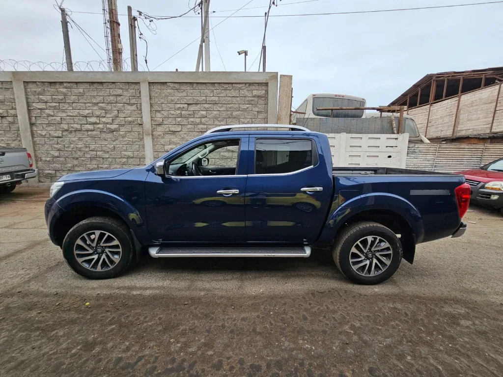 Nissan Np300 2.3 Le Diesel 4wd Dob.cab. At 4p año 2018