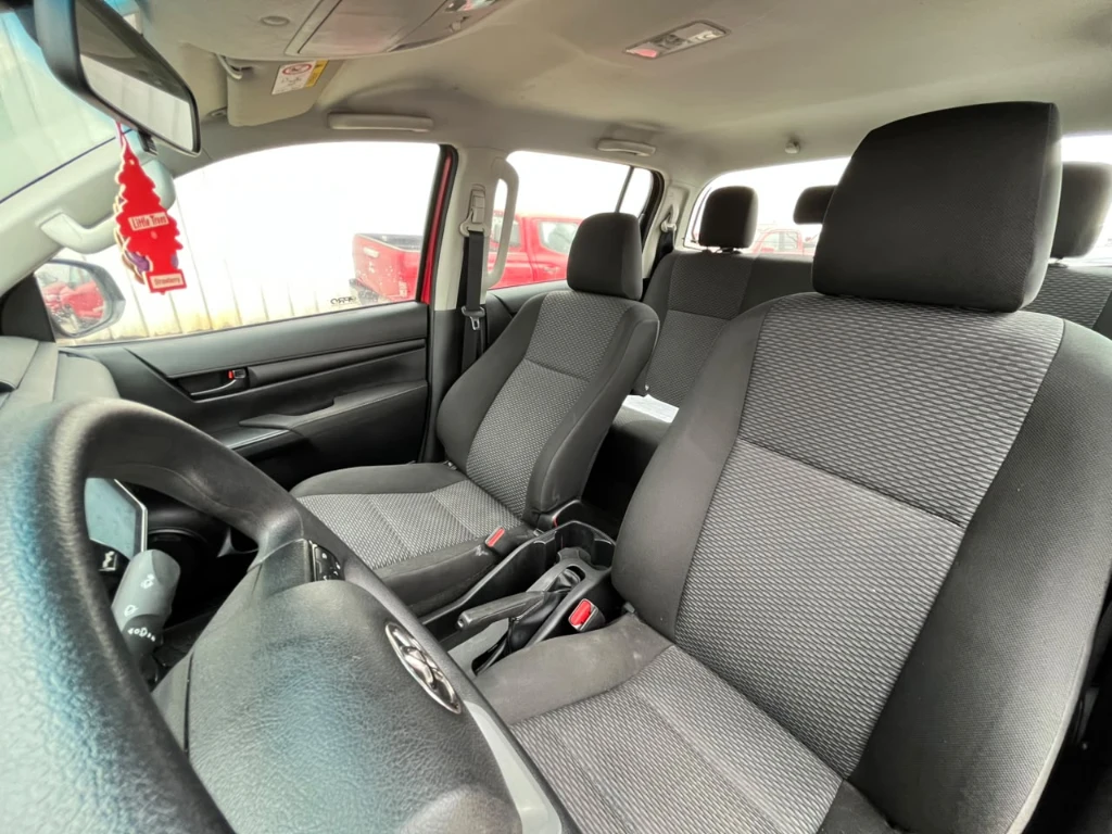 Toyota Hilux Dc 4x4 2.4 D Dx Mt año 2024