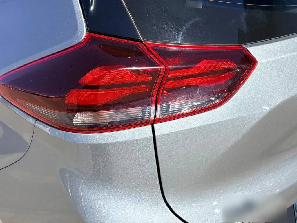 Chevrolet Tracker 1.2t Ltz R 4x2 At 5p año 2025