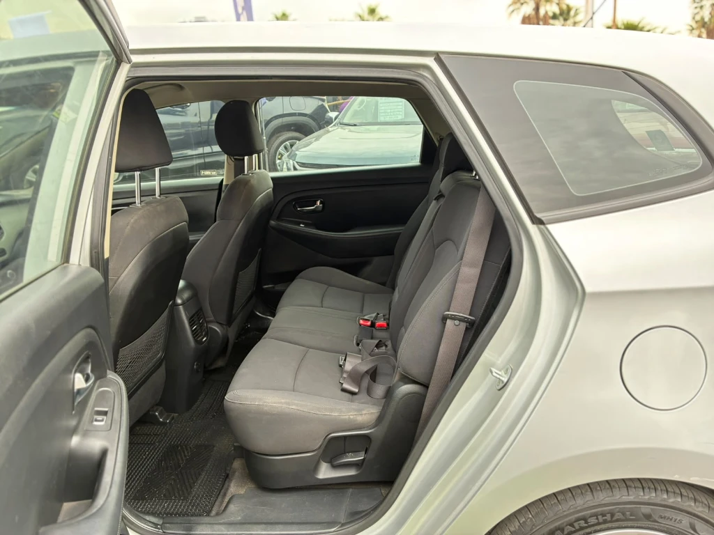 Kia Carens 2.0 Ex Dab Abs Ac Mt año 2015