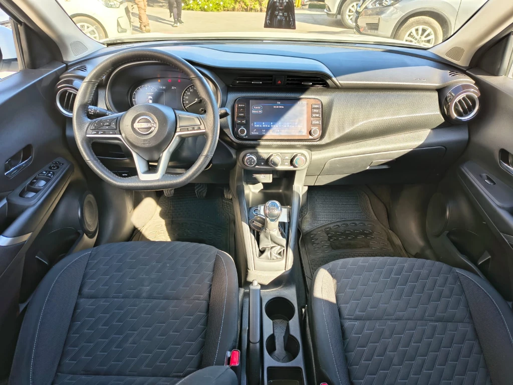 Nissan Kicks 1.6 Advance 4x2 Mt 5p año 2023