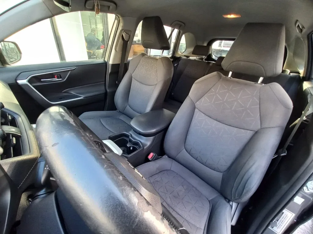 Toyota Rav4 2.0 Xle 4x2 Cvt At 5p año 2021