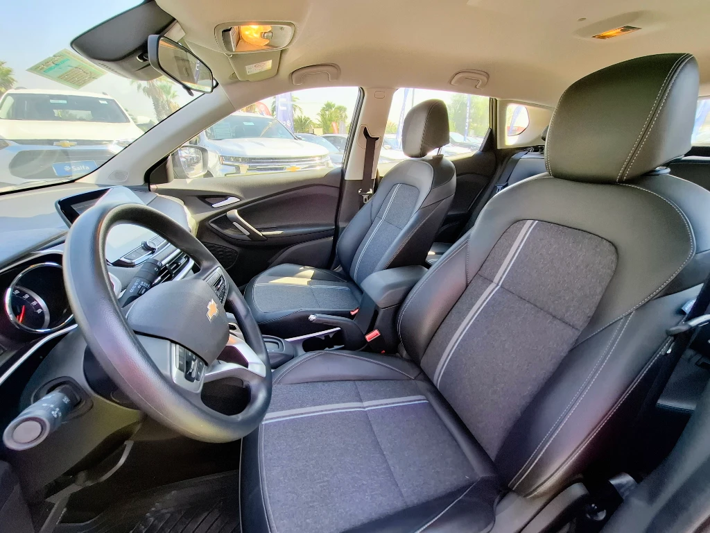Chevrolet Tracker 1.2t Ltz R 4x2 At 5p año 2025