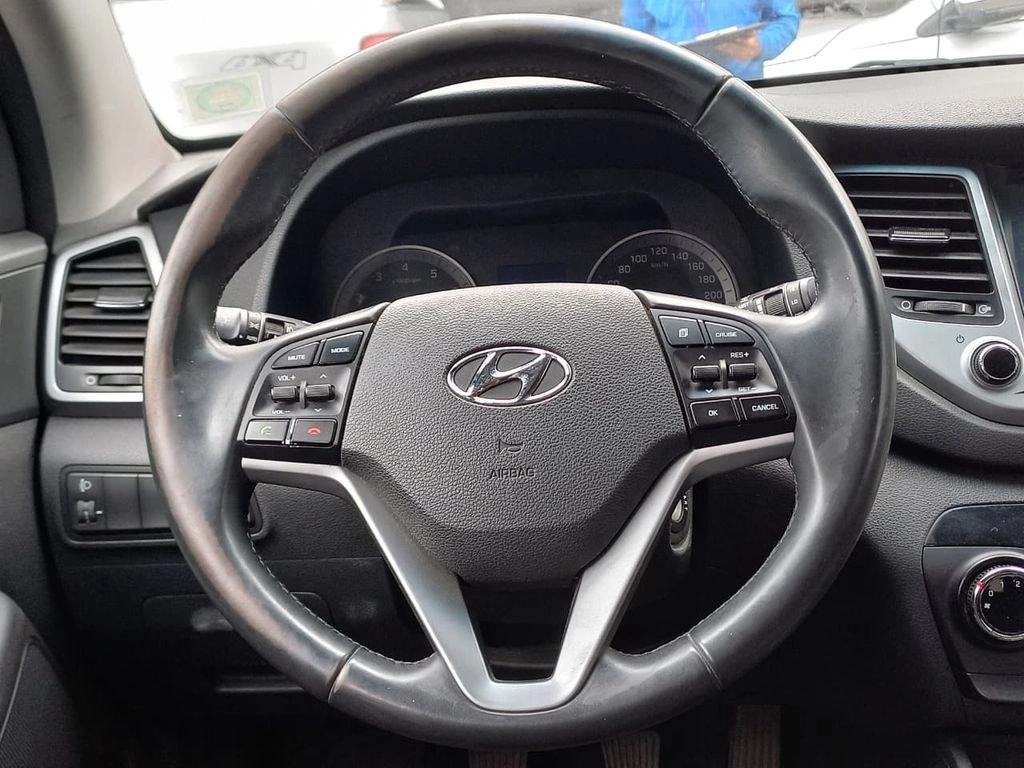 Hyundai Tucson 2.0 Gl Advance 4x2 Mt 5p año 2017