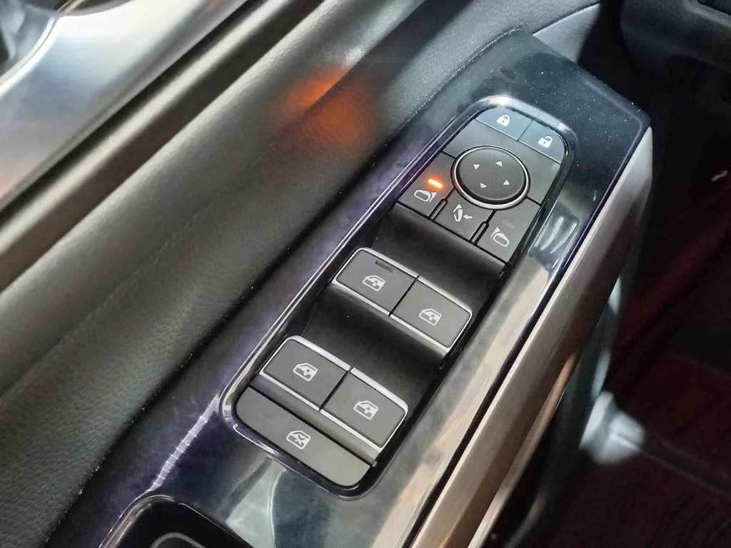 Nissan Pathfinder 3.5 Exclusive 4wd Cvt At 5p año 2024