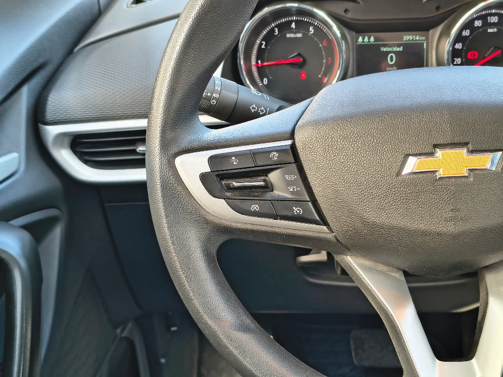 Chevrolet Tracker 1.2t Ltz R 4x2 At 5p año 2025