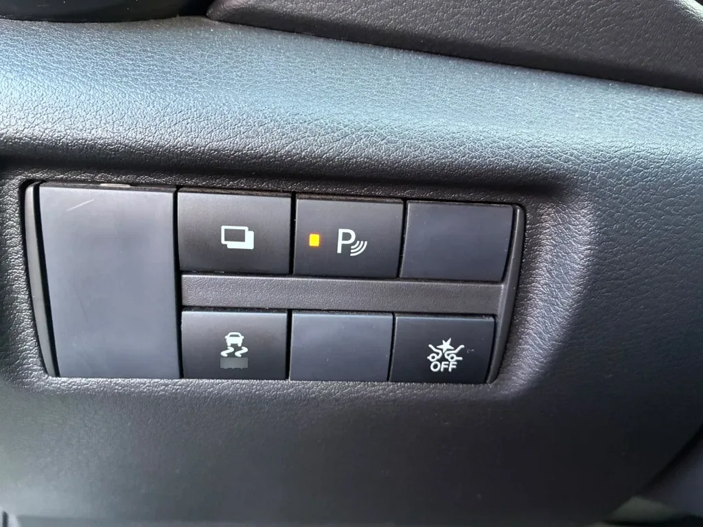 Nissan Versa 1.6 Sense 4x2 Mt 4p año 2025