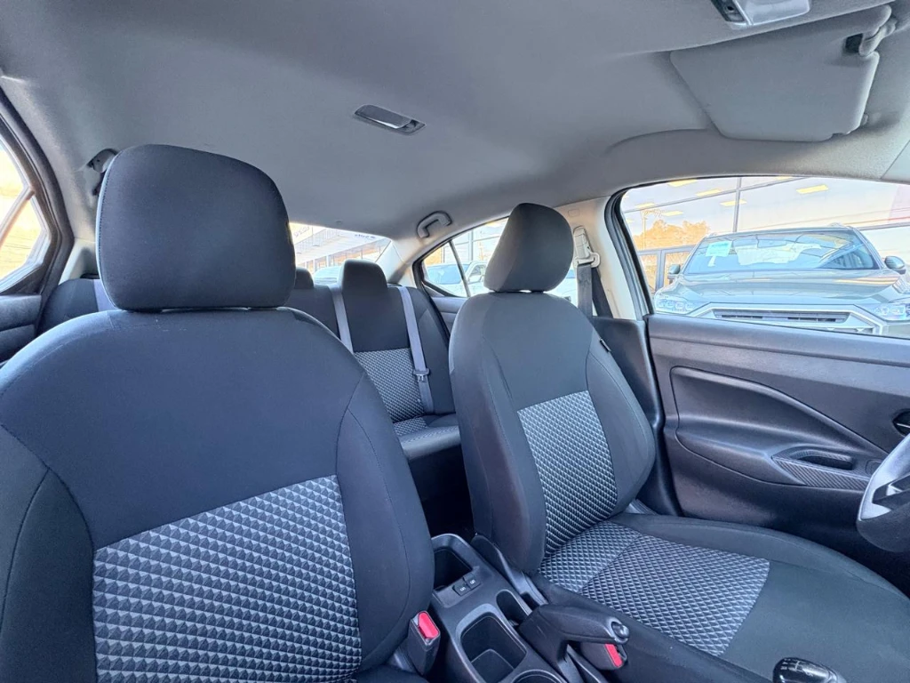 Nissan Versa Sense 1.6 Mt 4x2 año 2025