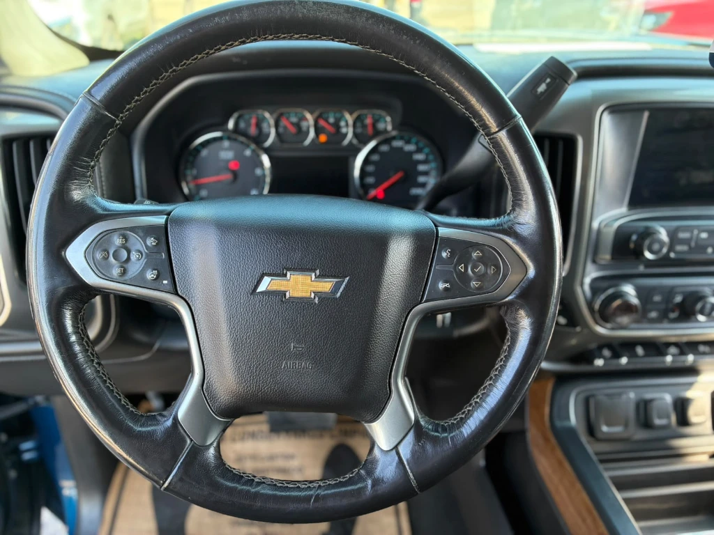Chevrolet Silverado 5.3 Ltz 4wd Cc Dob Cab At 4p año 2019