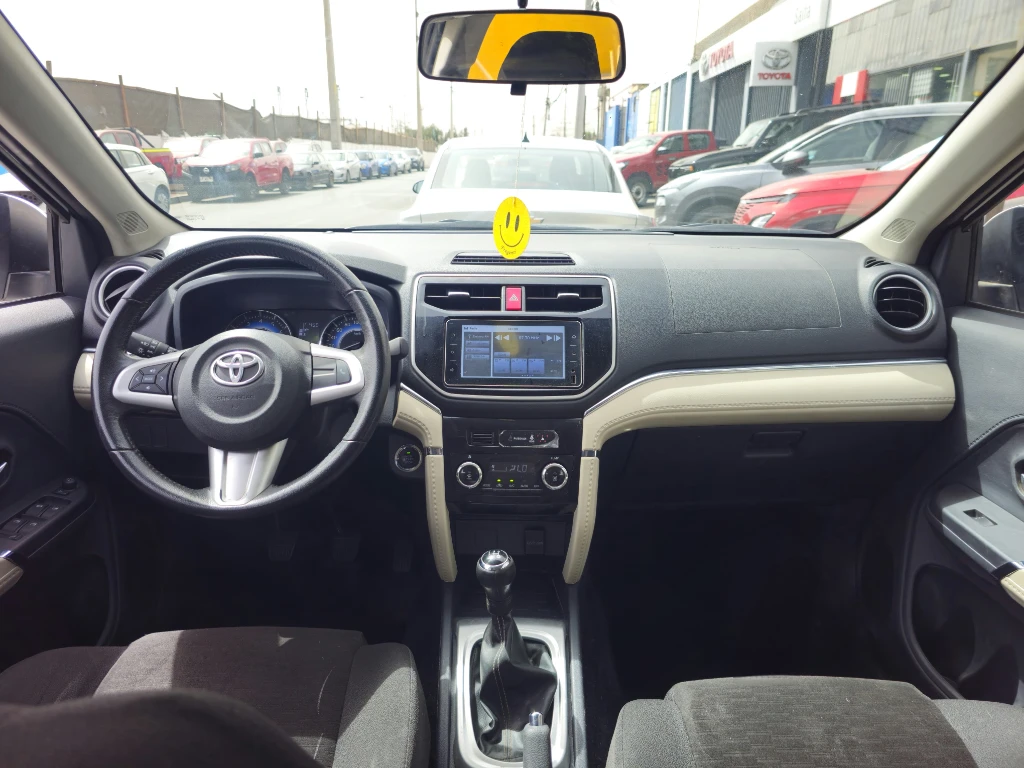 Toyota Rush 1.5 Xei 4x2 Mt 5p año 2023