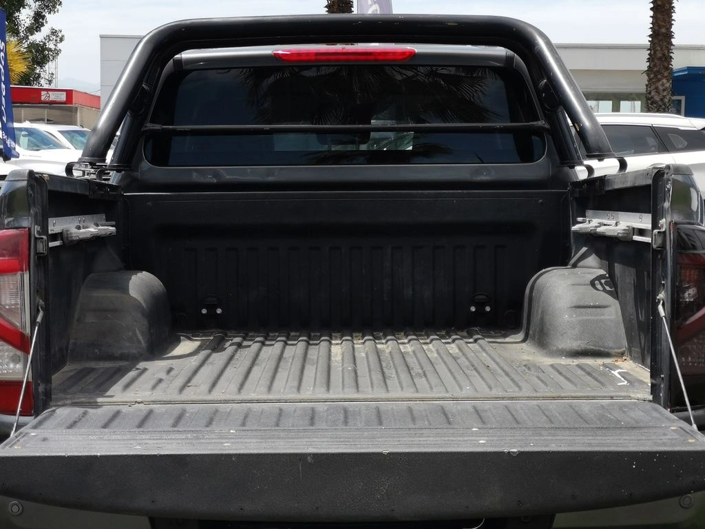 Nissan Navara 2.3d Pro4x Diesel 4x4 Dob.cab. At 4p año 2022