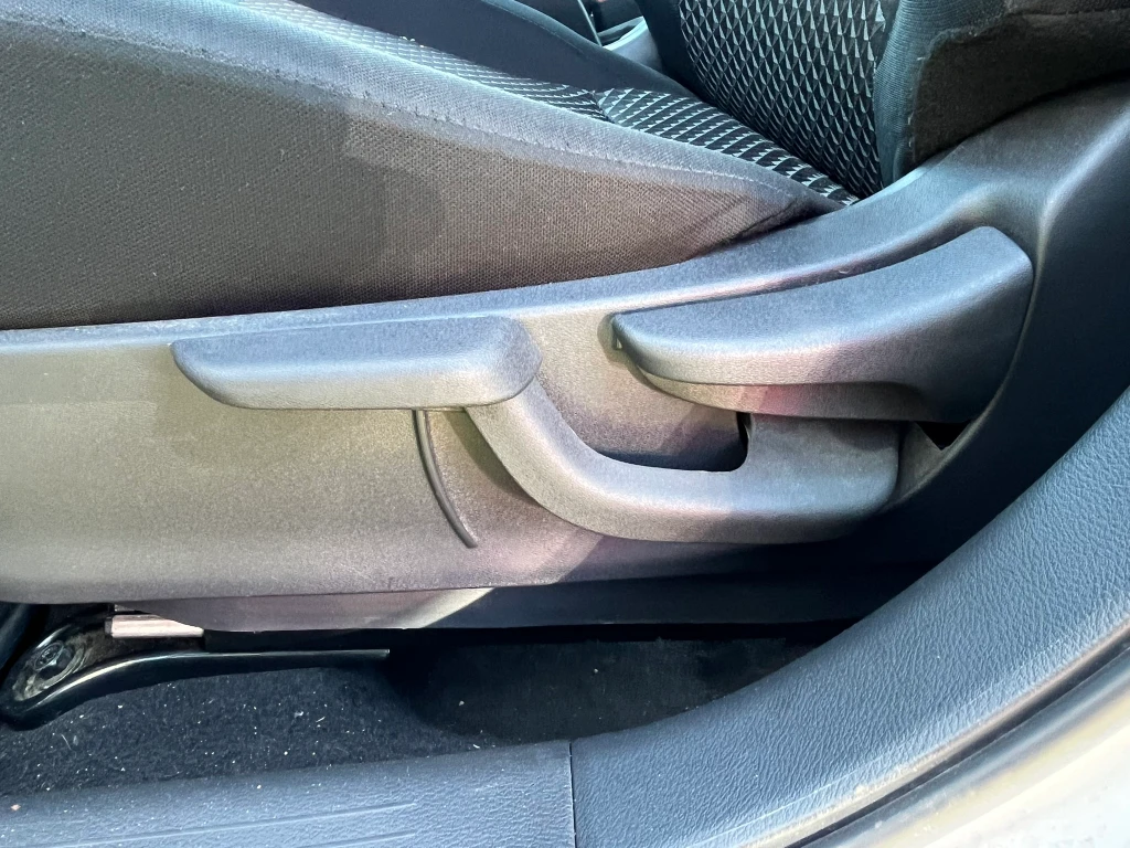 Nissan Versa 1.6 Sense 4x2 Mt 4p año 2025