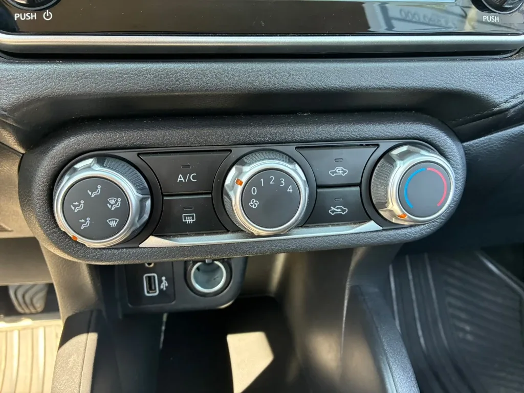 Nissan Versa 1.6 Sense 4x2 Mt 4p año 2025