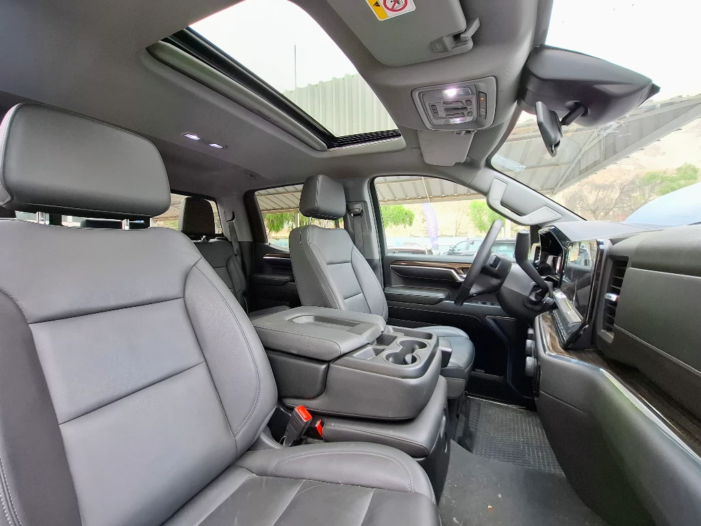 Chevrolet Silverado At10 4x4 5.3 Aut (c) año 2025