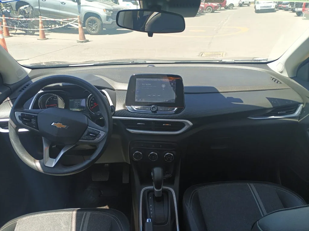 Chevrolet Tracker 1.2t Ltz R 4x2 At 5p año 2025