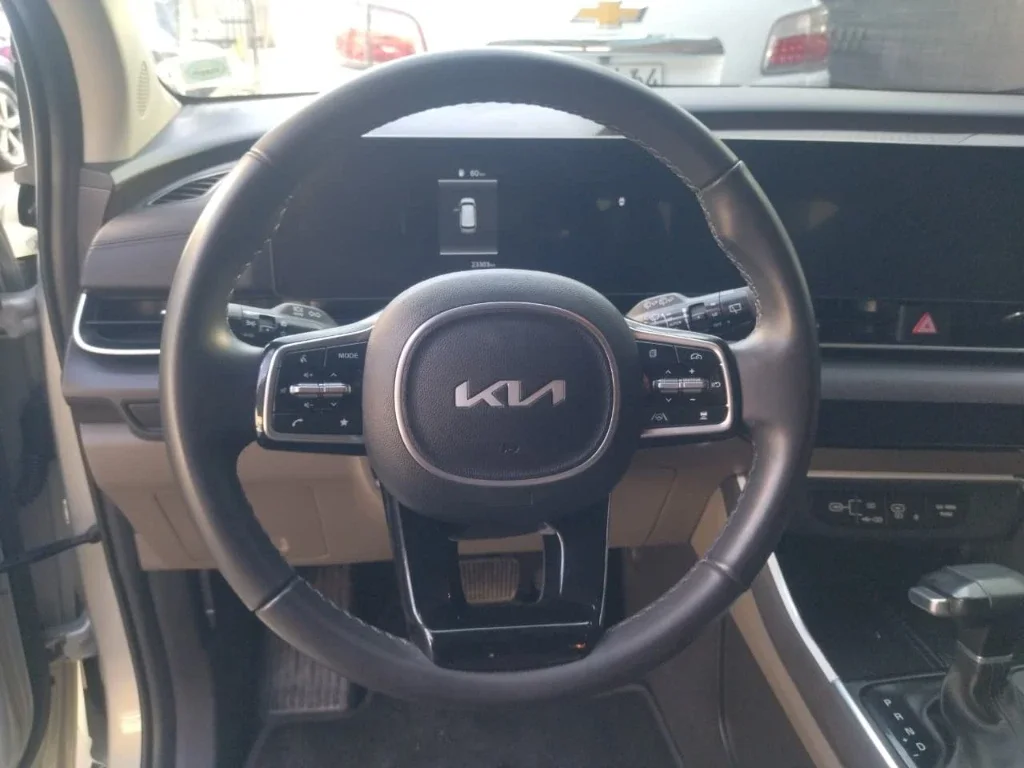 Kia Carnival 2.2 Ex Diesel 4x2 8at 5p año 2025