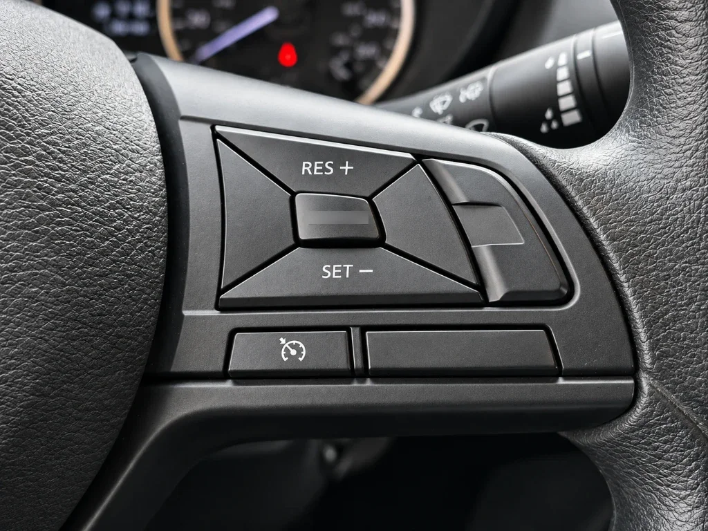 Nissan Versa 1.6 Sense 4x2 Mt 4p año 2025