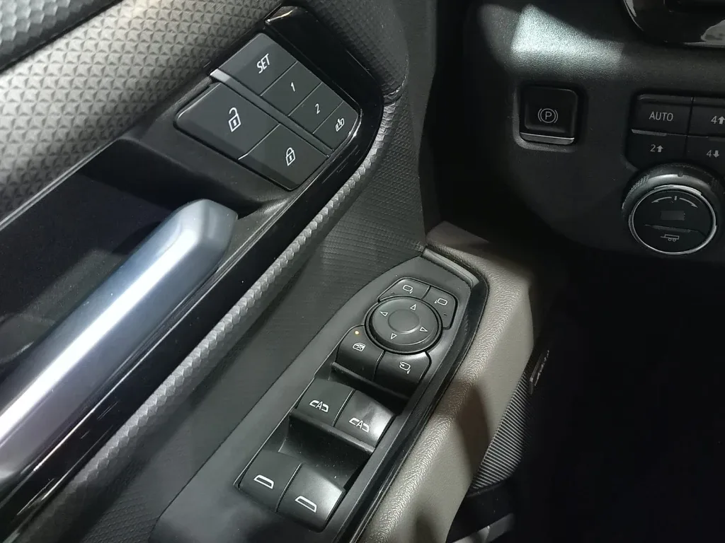Chevrolet Silverado 6.2 Zr2 4x4 At 4p año 2023