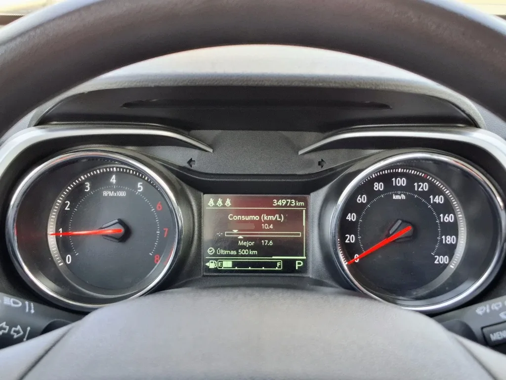 Chevrolet Tracker 1.2t Ltz R 4x2 At 5p año 2025