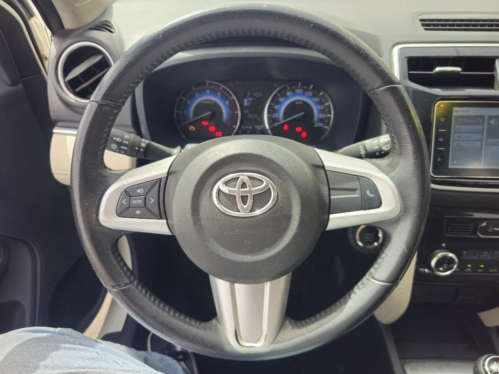 Toyota Rush 1.5 Xei 4x2 Mt 5p año 2023