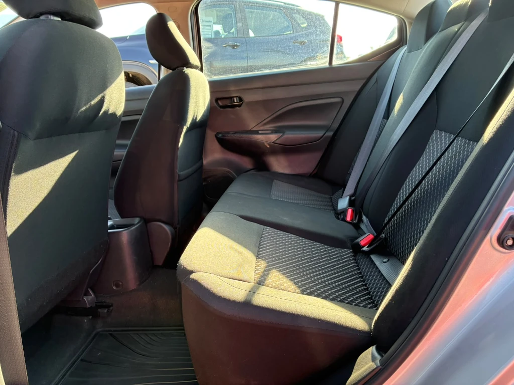 Nissan Versa 1.6 Sense 4x2 Mt 4p año 2025
