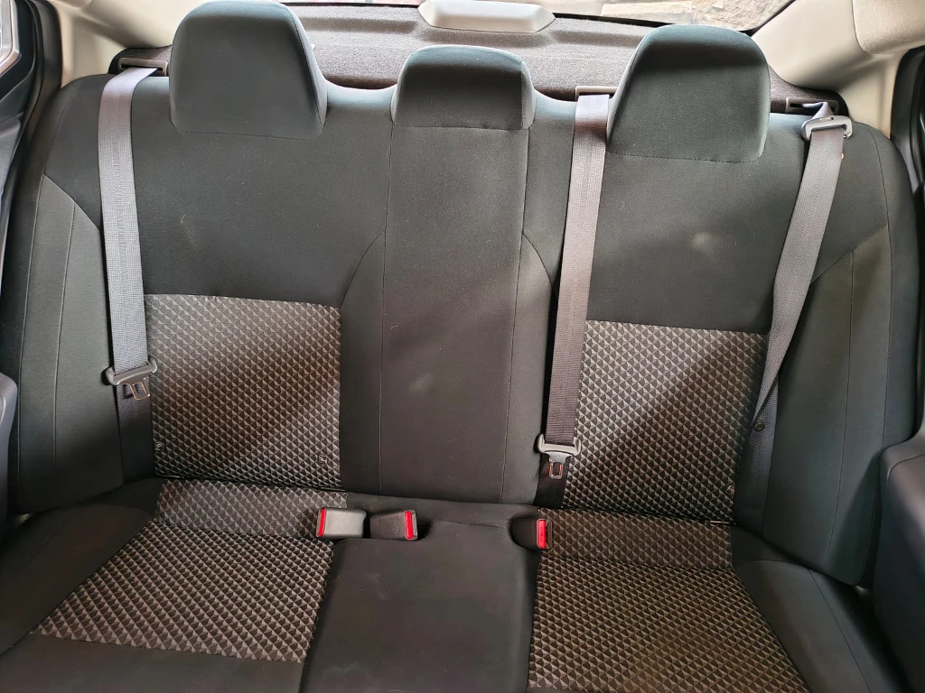 Nissan Versa 1.6 Sense 4x2 Mt 4p año 2025
