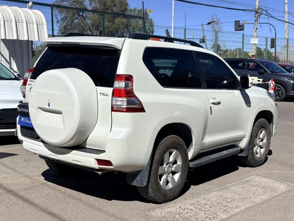 Toyota Land Cruiser Prado 2.7 Limited 4x4 At 3p año 2017