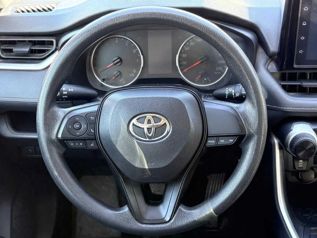 Toyota Rav4 2.0 Le 4x2 Cvt At 5p año 2023