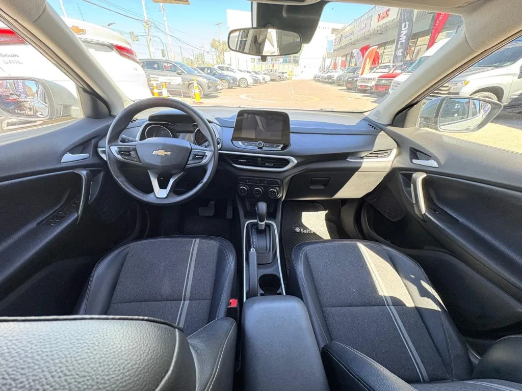 Chevrolet Tracker 1.2t Ltz R 4x2 At 5p año 2025