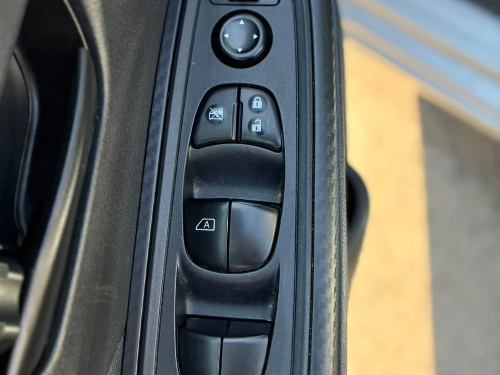 Nissan Versa 1.6 Sense 4x2 Mt 4p año 2025