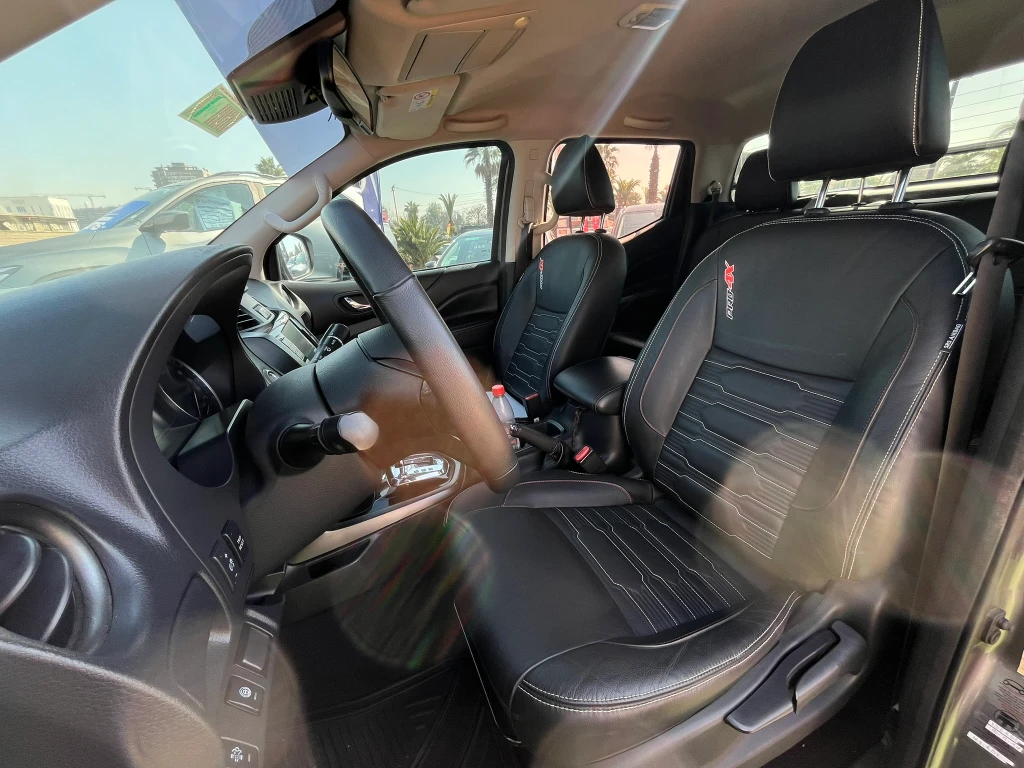 Nissan Navara 2.3d Pro4x Diesel 4x4 Dob.cab. At 4p año 2022
