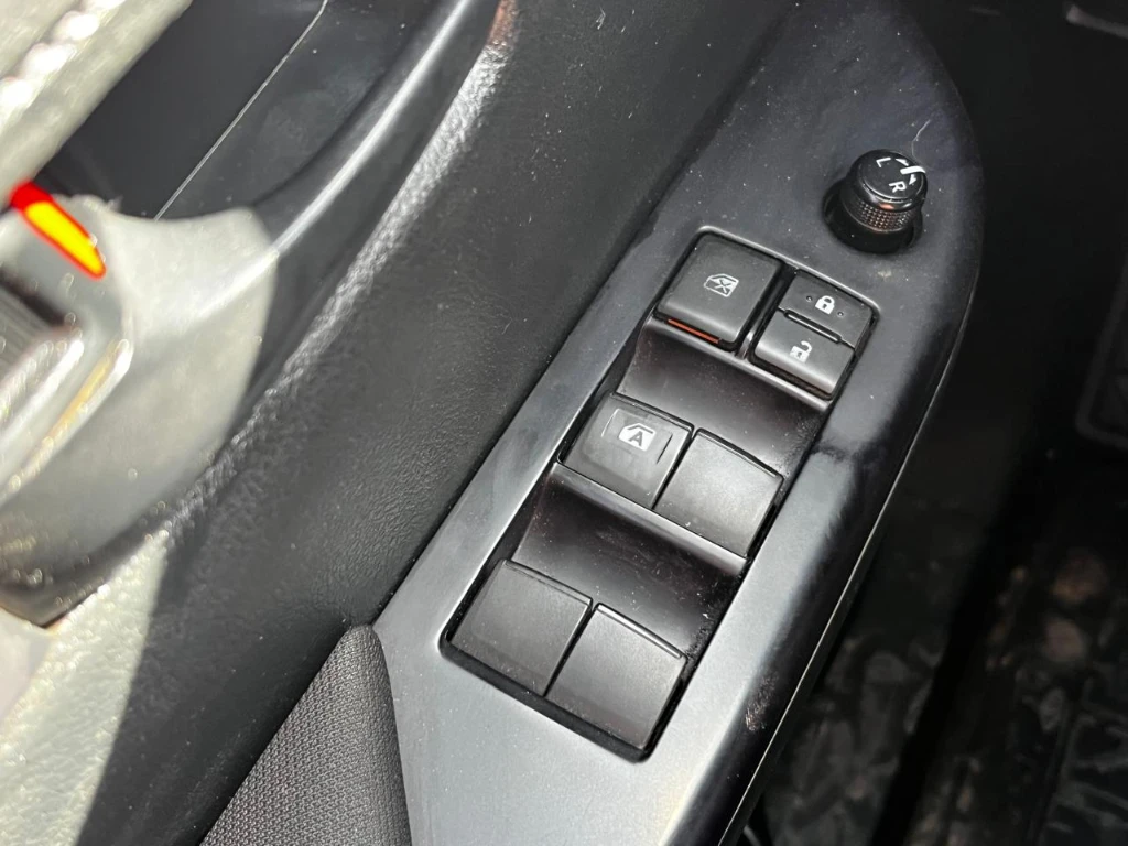 Toyota Hilux Dc 4x4 2.4 D Dx Mt año 2023